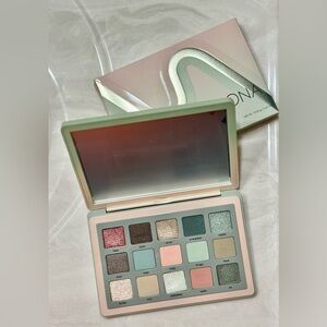 Natasha Denona Retro Glam Eyeshadow Palette